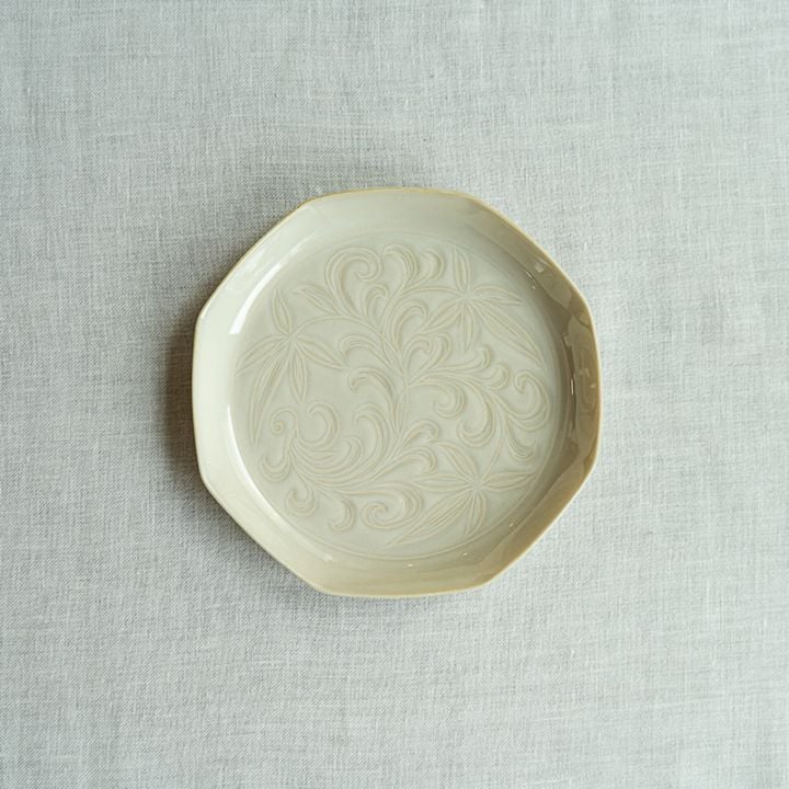 ＜器select＞八角皿 ヌカ白