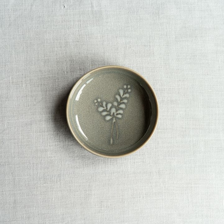 【個展即お届け】[別注] 薄墨草花文3寸小皿　土井善男