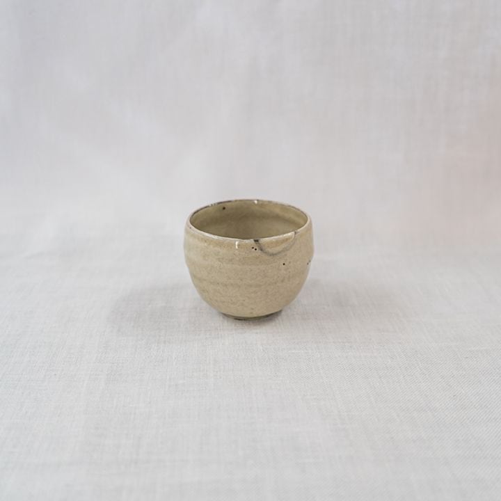 【個展商品1点もの】粉引ぐいのみ(J-4)　中里健太