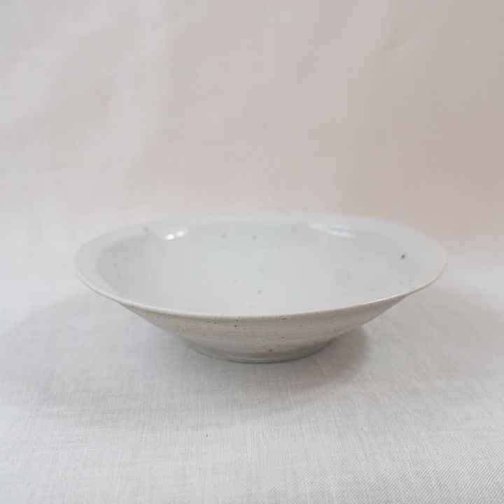 【個展商品】白磁皿7寸(J-11)　中里健太
