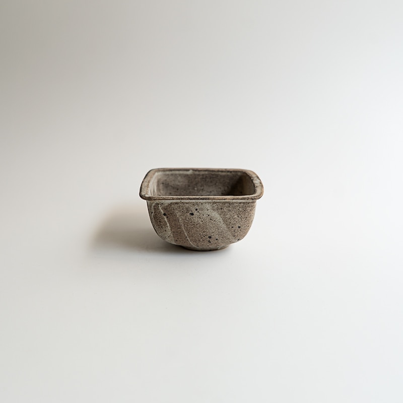 個展】グレー角豆鉢 関口憲孝 | 全ての商品 | 【公式通販】器のある暮らし