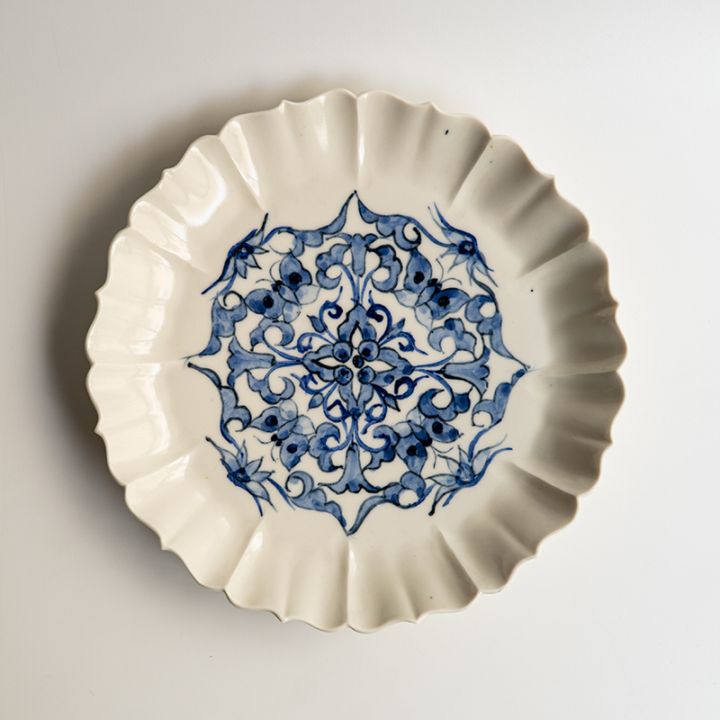 【個展予約商品】染付稜花皿　宮田竜司