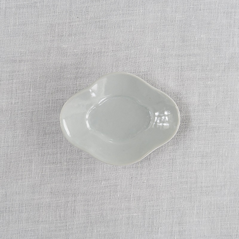乳白釉木瓜小皿　土井善男