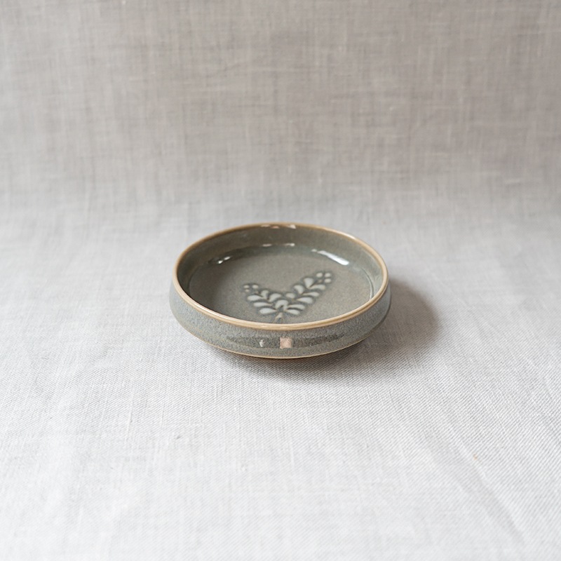 [別注] 薄墨草花文3寸小皿　土井善男