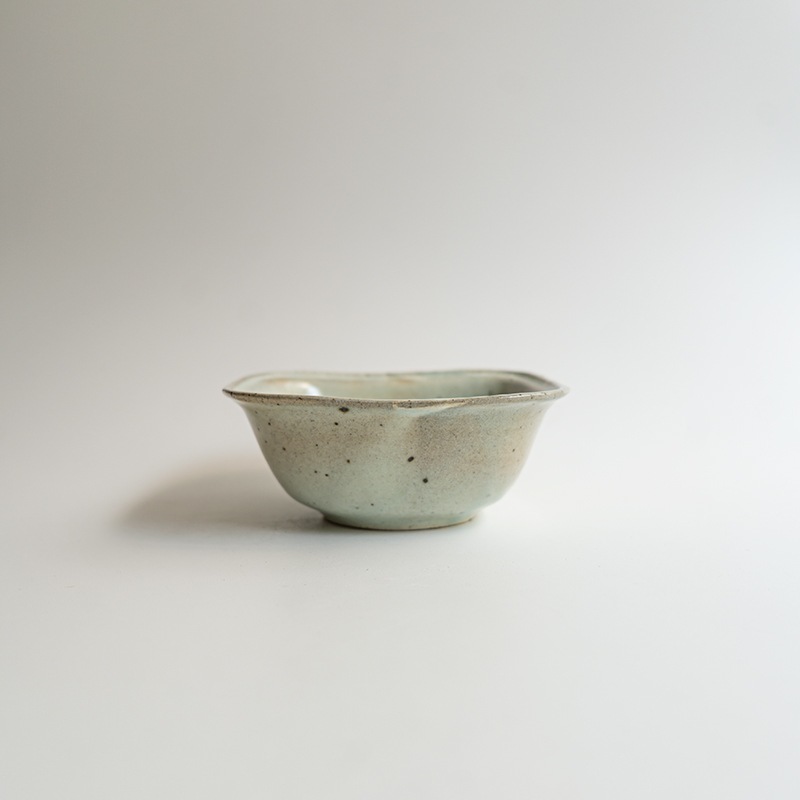 粉引中鉢　作家もの　土物 個展】粉引角鉢 関口憲孝 | 作家から選ぶ,関口憲孝 | 【公式通販】器の