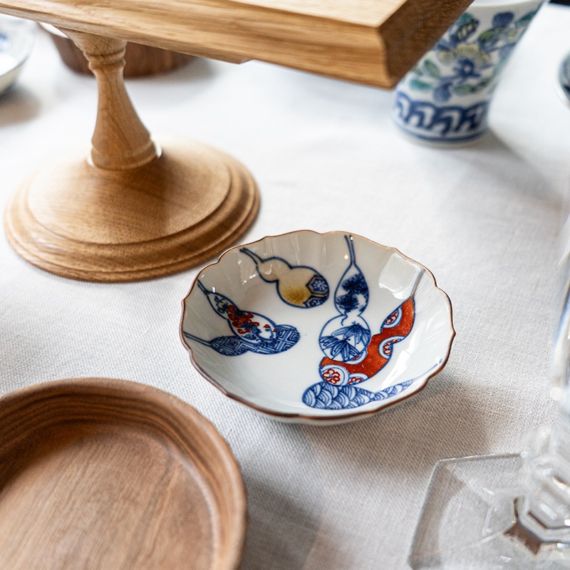 【個展】三寸輪花皿色絵ひさご文　萠窯