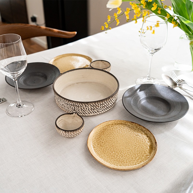 暖かい日差しが差し込むコーディネート