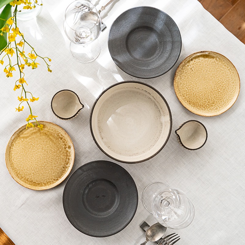 暖かい日差しが差し込むコーディネート