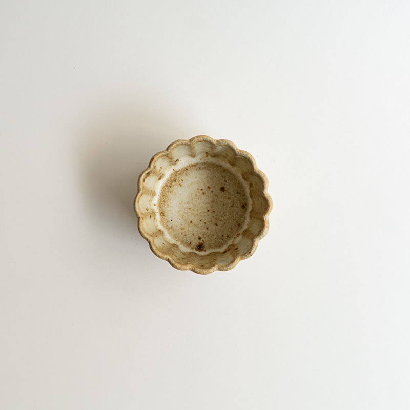 個展】白釉輪花豆鉢 関口憲孝 | 全ての商品 | 【公式通販】器のある暮らし