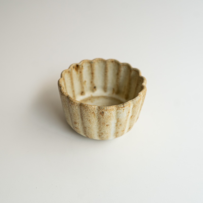 個展】白釉輪花豆鉢 関口憲孝 | 全ての商品 | 【公式通販】器のある暮らし