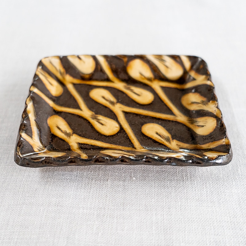 スリップウェア角プレート豆(ジグザグ文様) 伊藤丈浩 | カテゴリー