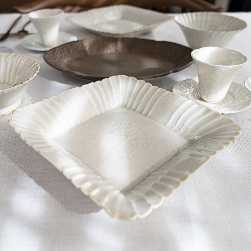 美しい文様で彩るコーディネート