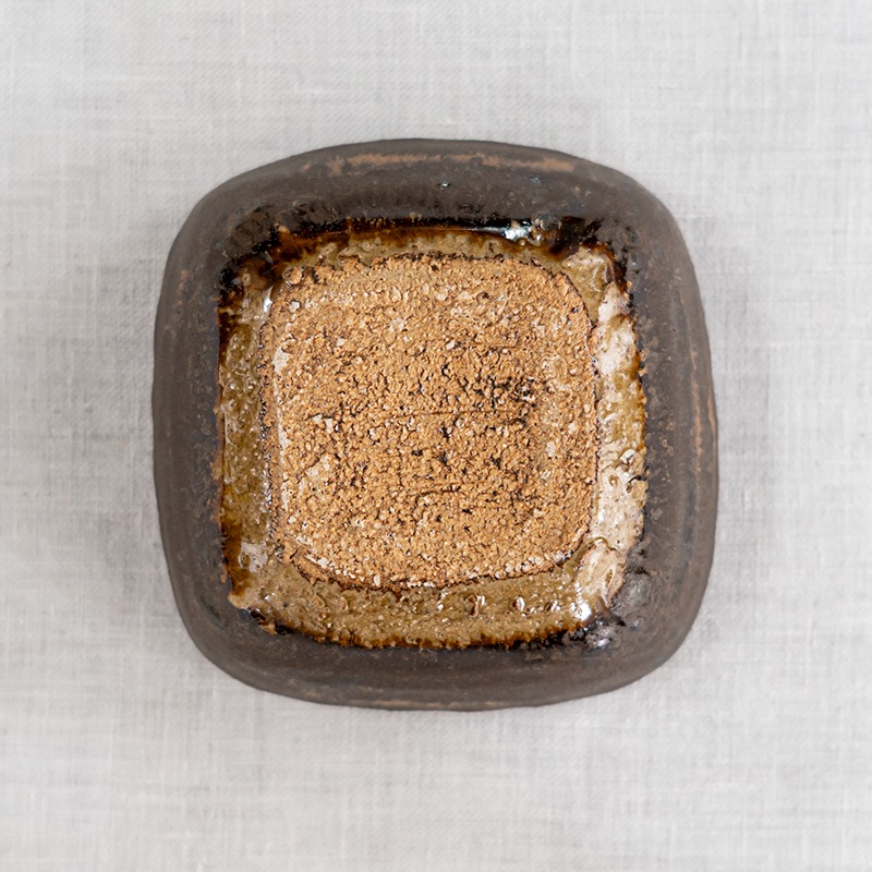 スリップウェア角鉢3寸(ヘリンボーン文様)　伊藤丈浩