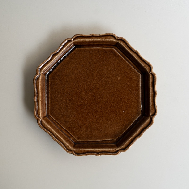 【個展予約商品】胡桃釉八角綾花皿　渡辺信史