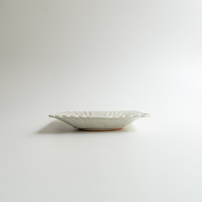 灰青釉輪花角皿 前田麻美 | 全ての商品 | 【公式通販】器のある暮らし