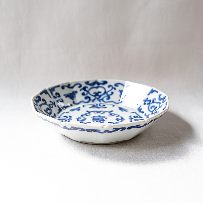 個展予約商品】十二角鉢染付寿唐草紋 堀畑蘭 | 作家から選ぶ