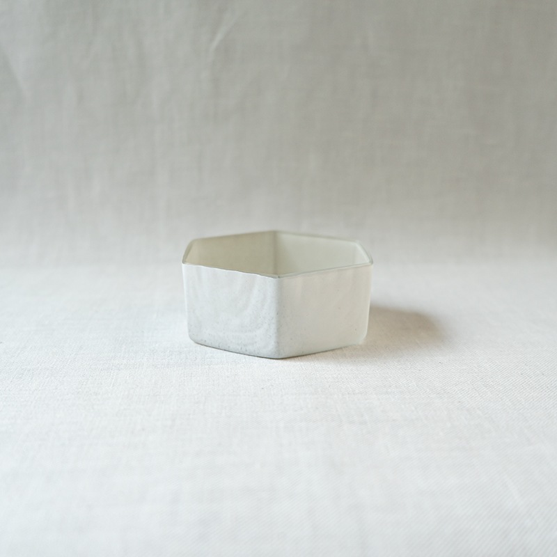 【予約商品】白のうつわ 六角小鉢 G　小宮崇