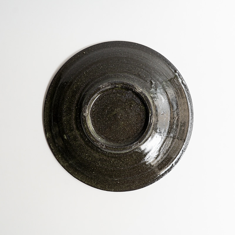 個展】黒地刷毛目6寸皿 尾形アツシ | 作家から選ぶ,尾形アツシ