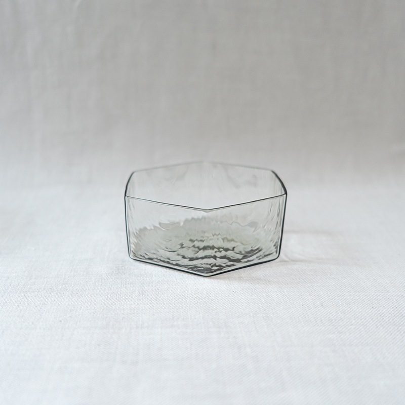 人気ガラス作家【吉本雅塵】作　池袋東武百貨店　【個展出品作品】　金彩ガラス　蓋物 Yahoo!オークション - 慶應 本物保証 【吉田勝美】作 玻璃の匠