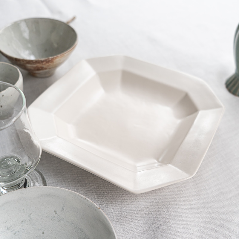 白釉7寸8角リム浅鉢 亀田文