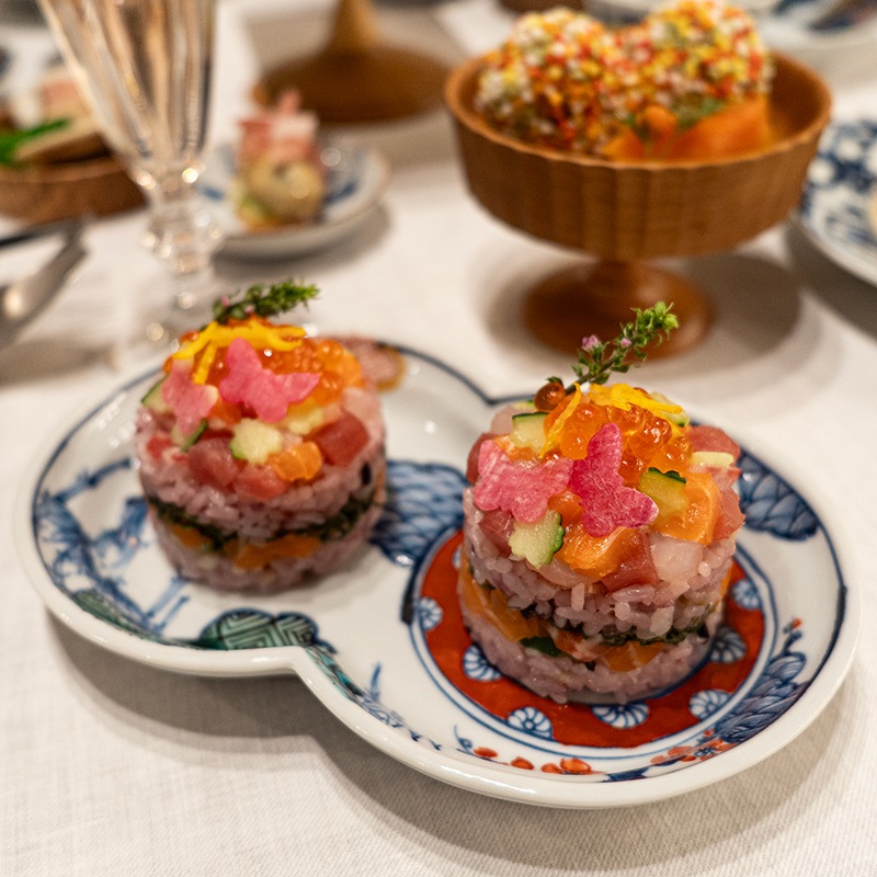 【個展】双輪皿色絵松竹梅　萠窯