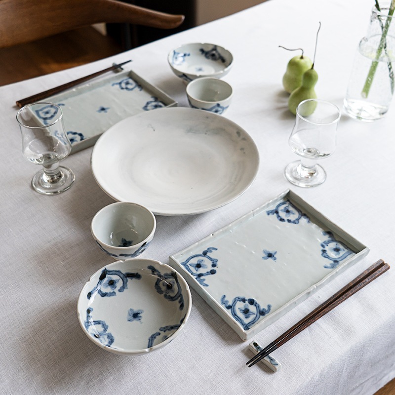 豊かな青と白のコーディネート