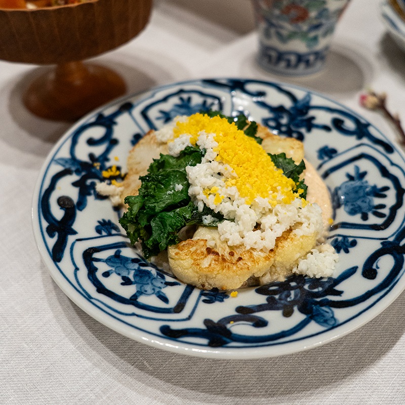 【個展】六寸皿リム唐草　萠窯