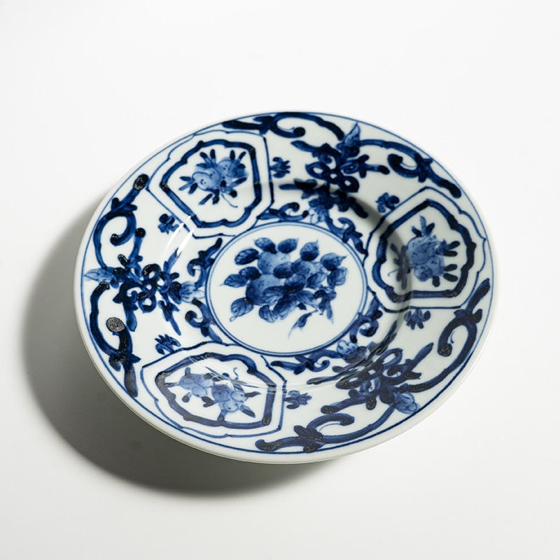 【個展】六寸皿リム唐草　萠窯