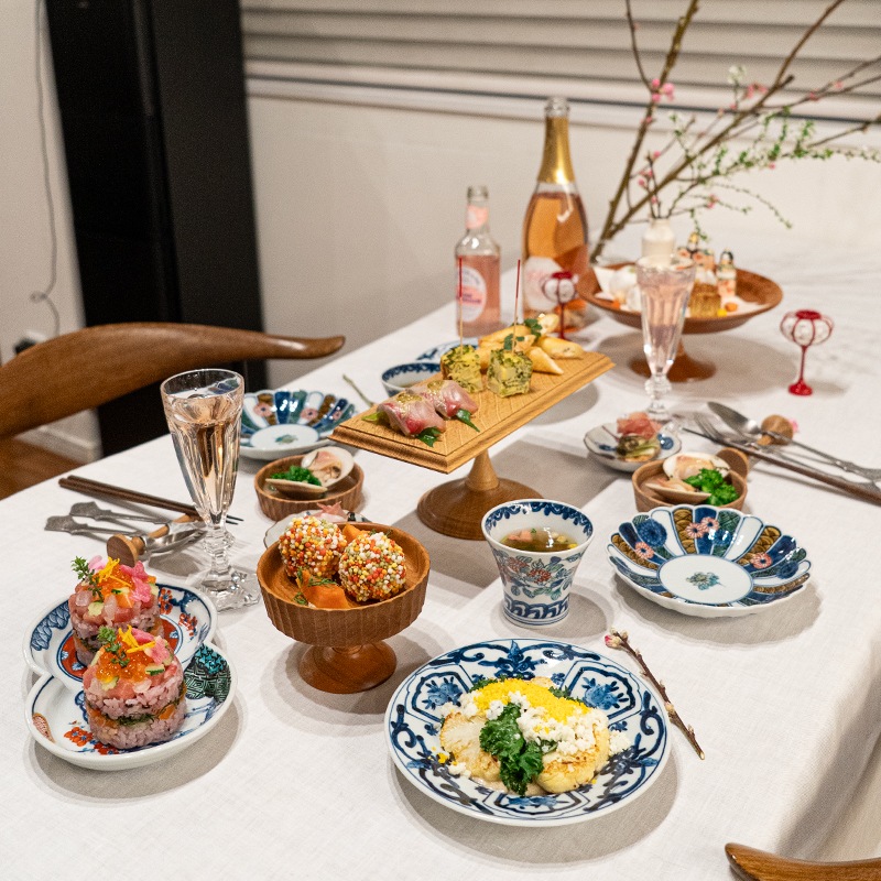 【個展】七寸皿リム唐草　萠窯