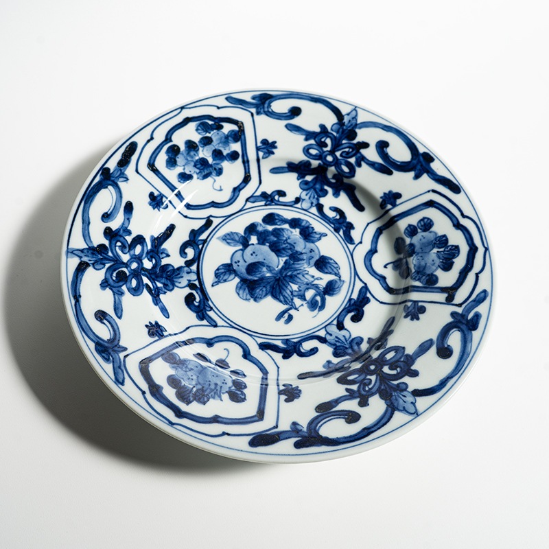 【個展】七寸皿リム唐草　萠窯