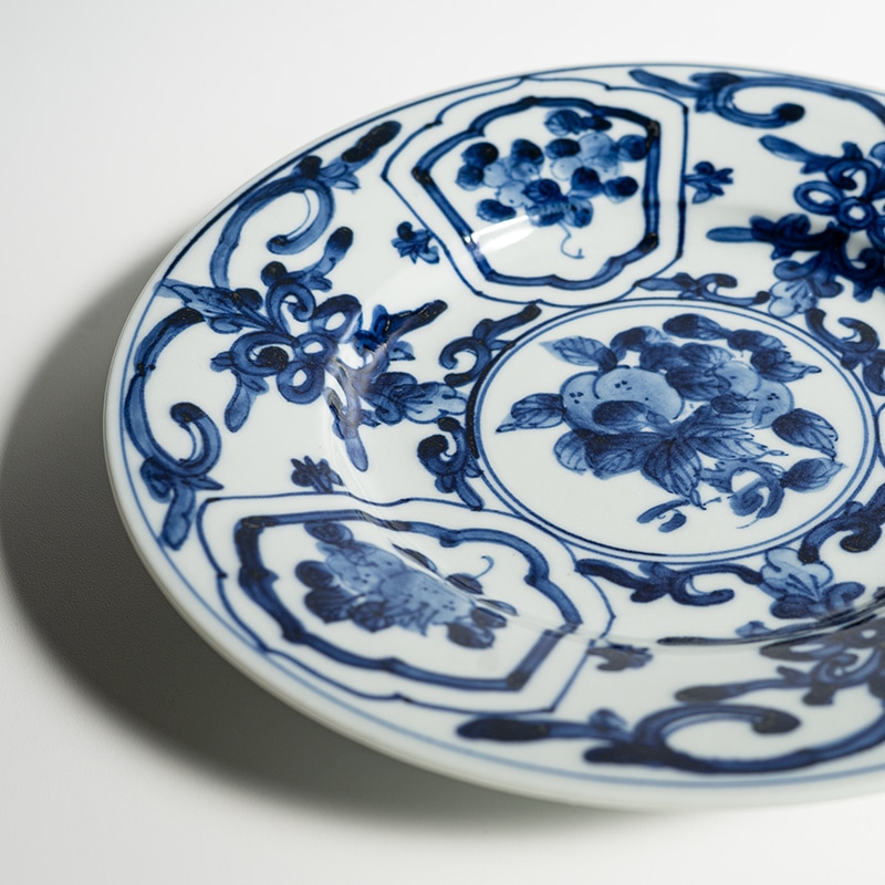 【個展】七寸皿リム唐草　萠窯