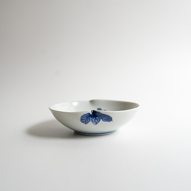 【個展】桃型皿色絵中（A）　萠窯