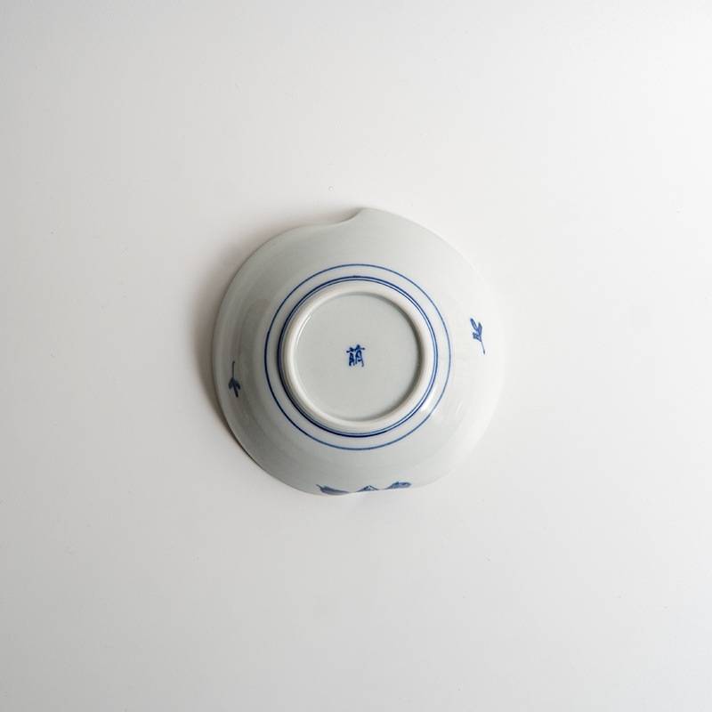 【個展】桃型皿色絵中（A）　萠窯