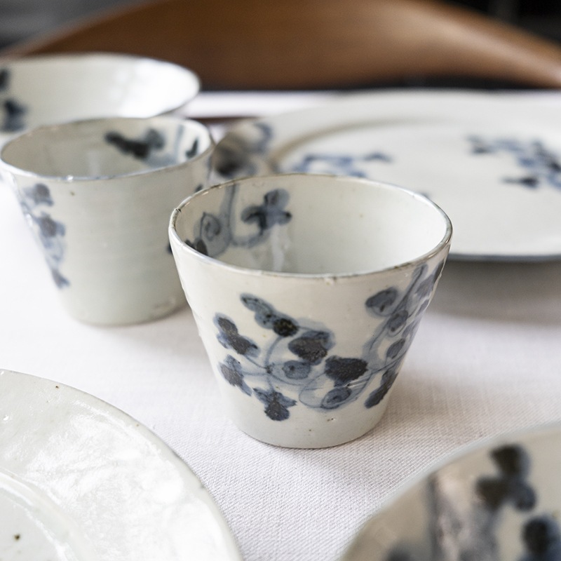 美しい染付で彩るコーディネート(8寸皿)