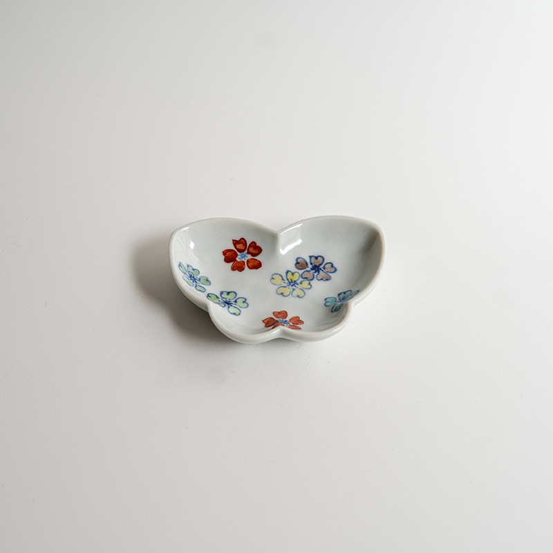 【個展】蝶々皿色絵桜　萠窯
