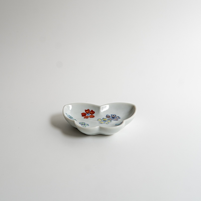 【個展】蝶々皿色絵桜　萠窯