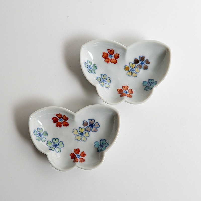 【個展】蝶々皿色絵桜　萠窯
