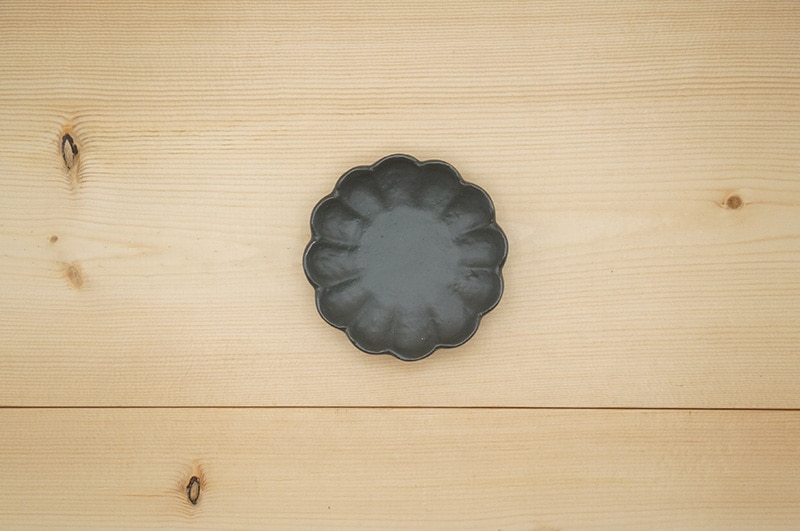 豆皿（菊形/黒マット）