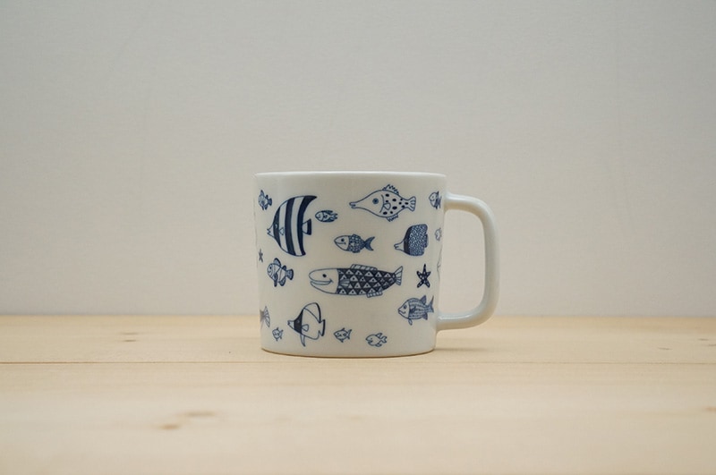 マグカップ（魚の群れ）