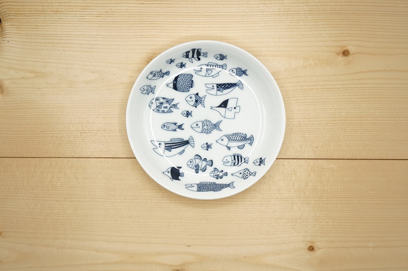 小皿（ココ/魚の群れ）