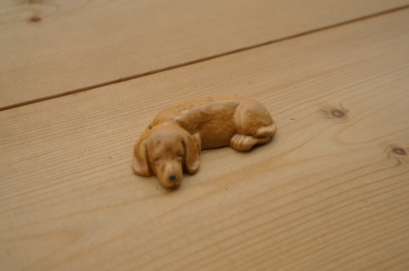 箸置き（寝そべり犬）