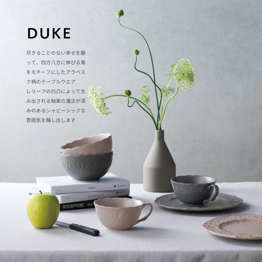 �ǥ塼�� �ڥ��ܥ���