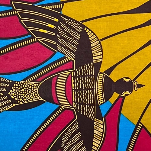 ＜sale＞アフリカンプリント生地 50cm単位 AP-13182　大空に羽ばたく鳥 旅人の木	