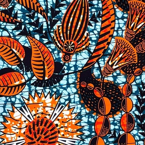 アフリカンプリント 布 生地 50cm単位 AP-13488  不思議植物の胞子 オレンジ 藍色 黒  アフリカ 布 ブロード カットクロス ハンドメイド パッチワーク エコバッグ 手芸材料 ダンス 舞台 衣装 通園通学に