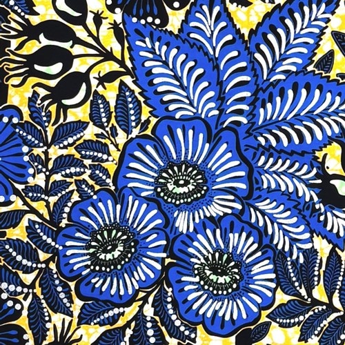 アフリカンプリント 布 生地 50cm単位 AP-13733　コサージュ花 青 シルバーラメ ブルー 黒 パウダーオレンジ地　アフリカ 布 ブロード カットクロス ハンドメイド パッチワーク エコバッグ 手芸材料 ダンス 舞台 衣装 通園通学に