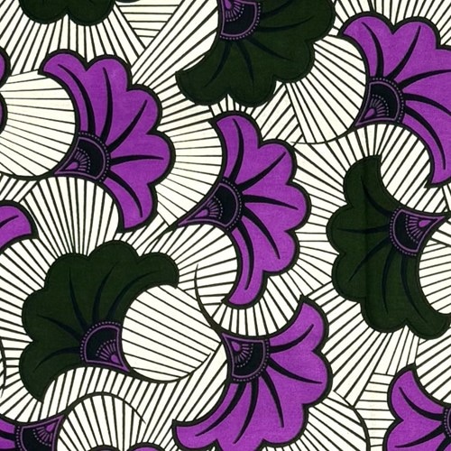 アフリカンプリント 布 生地 50cm単位 AP-13758　結婚式のブーケ パープル 深緑 アイボリー地　アフリカ 布 ブロード カットクロス ハンドメイド パッチワーク エコバッグ 手芸材料 ダンス 舞台 衣装 通園通学に 