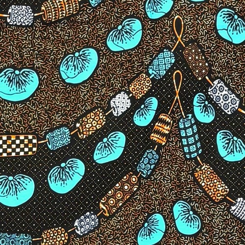 アフリカンプリント 布 生地 50cm単位 AP-13772　ビーズ 木の実 ブルー オレンジ こげ茶色地　アフリカ 布 ブロード カットクロス ハンドメイド パッチワーク エコバッグ 手芸材料 ダンス 舞台 衣装 通園通学に