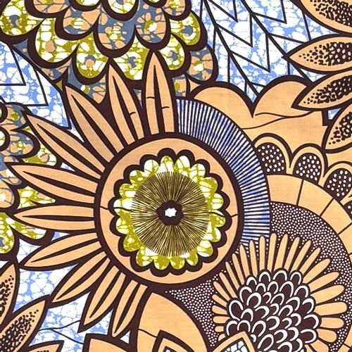 アフリカンプリント 布 生地 50cm単位 AP-13789　自己主張強めの花 マイルドカフェラテ色　アフリカ 布 ブロード カットクロス ハンドメイド パッチワーク エコバッグ 手芸材料 ダンス 舞台 衣装 通園通学に