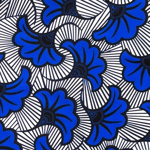 アフリカンプリント 布 生地 50cm単位 AP-13844　結婚式のブーケ 青 白地 ブルー　アフリカ 布 ブロード カットクロス ハンドメイド パッチワーク エコバッグ 手芸材料 ダンス 舞台 衣装 通園通学に