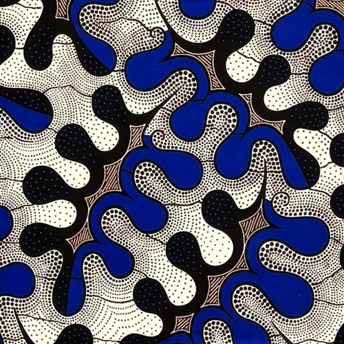 アフリカンプリント 布 生地 50cm単位 AP-13851　にょろにょろ こげ茶線 青 オフホワイト地　アフリカ 布 ブロード カットクロス ハンドメイド パッチワーク エコバッグ 手芸材料 ダンス 舞台 衣装 通園通学に